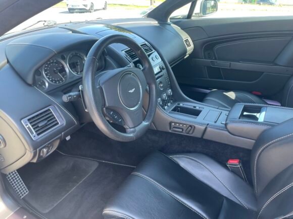 ASTON MARTIN V8 VANTAGE – Image 3