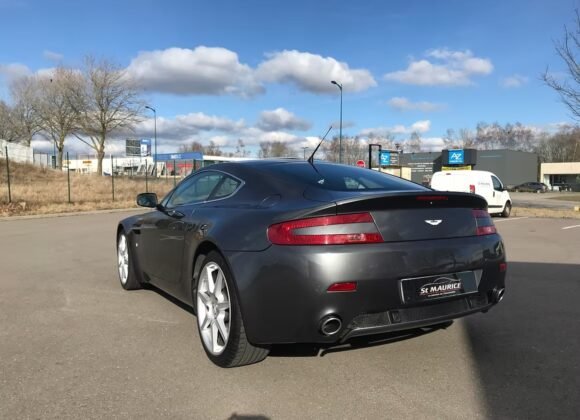 ASTON MARTIN VANTAGE V8 – Image 2